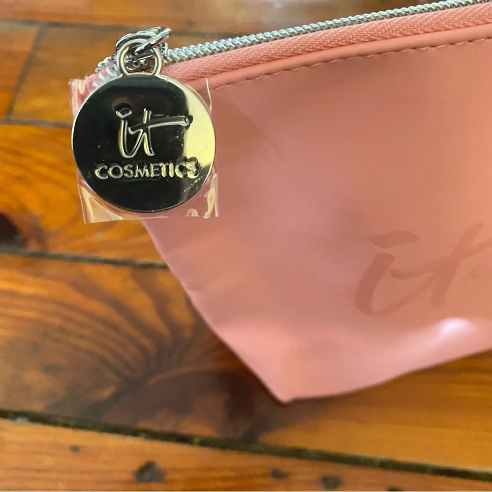 it cosmetics never thee purchase